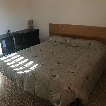 Appartamento 4 Posti Letto In Zona Tranquilla E Ben Servita, Un Matrimoniale E Un Divano Letto Matrimoniale Facebook Massimo Bobo Aquili Bologna Exterior foto